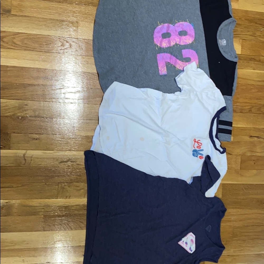 Short sleeve tees